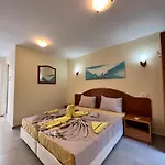 Paradise منزل للإقامة تشيرنوموريتس