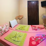 Paradise منزل للإقامة تشيرنوموريتس