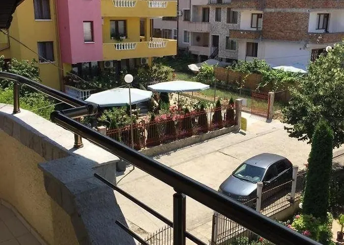 Частна квартира Paradise *