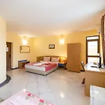 Rum i privatbostad Paradise Tjernomorets