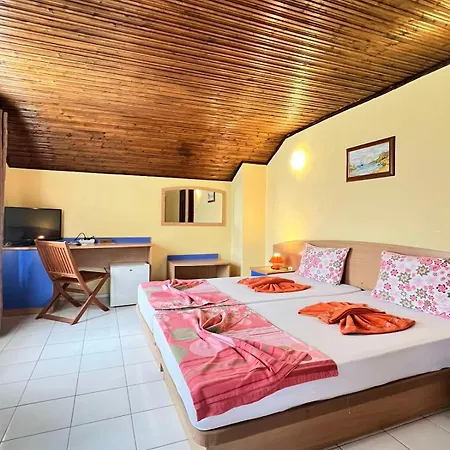 Paradise 切尔诺莫雷茨