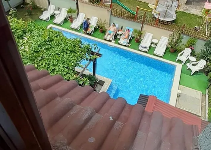 Paradise Tchernomorets