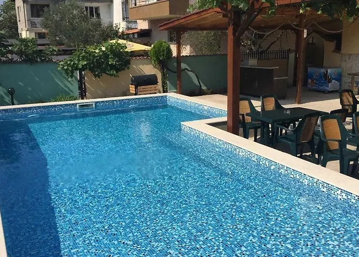 Homestay Paradise Chernomorets